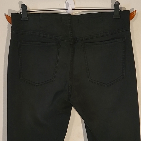 Free People black high-rise "Flare Penny" bell-bottom jeans, size 29. - Picture 14 of 16